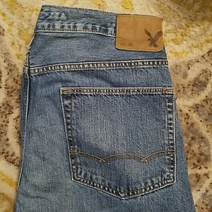 American Eagle Mens lightwash jeans